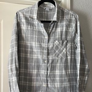 Old Navy The Classic Shirt